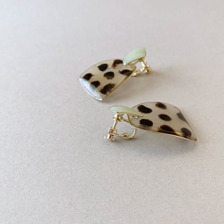 Gloss Epoxy Clip on Earrings [GL-002-E]