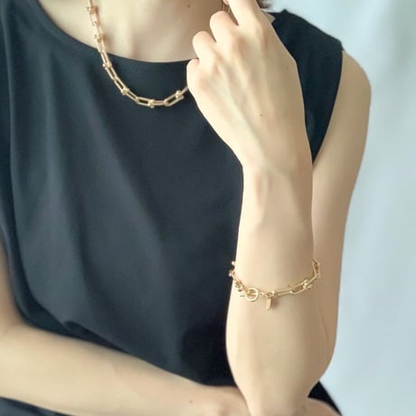 Chunky Gold Chain Bracelet