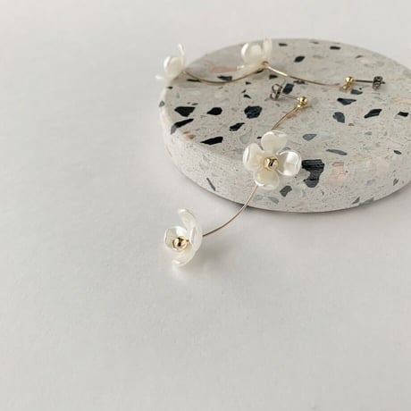 Tiny Pearl Flower Pierced Earrings