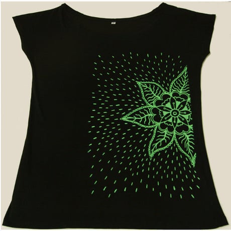 スペインアートTシャツチュニック　マリア・エストレージャ　（ブラック・グリーン）TMAR-002