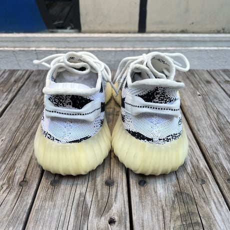 【web限定】adidas YEEZY BOOST 350 V2 (28.0cm)