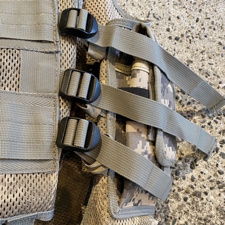 Military digital camo tactical vest (XL)