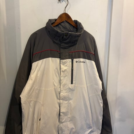 Columbia filling mountain jacket(L)