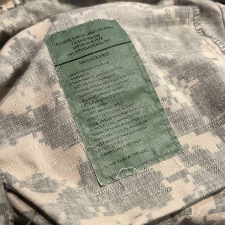 Military digital camo cargo pants (M)