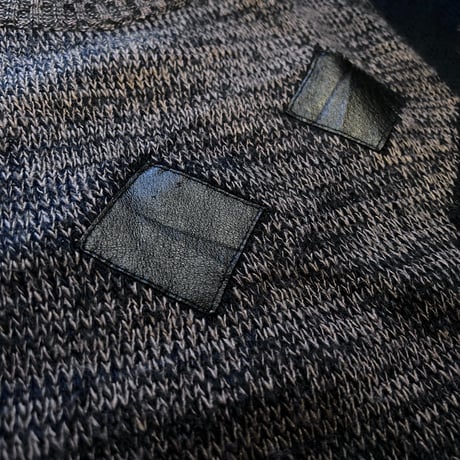 【Web限定】DOROIC leather patch design acrylic knit sweater (M)