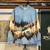 No brand mountain pattern hoodie.