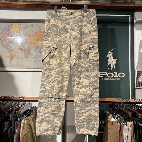 Military digital camo cargo pants (M)