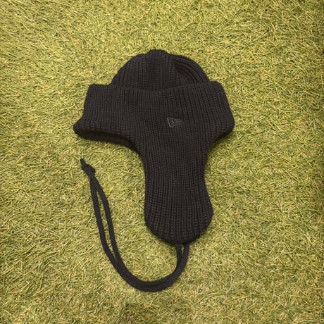 NEWERA knit trapper beanie