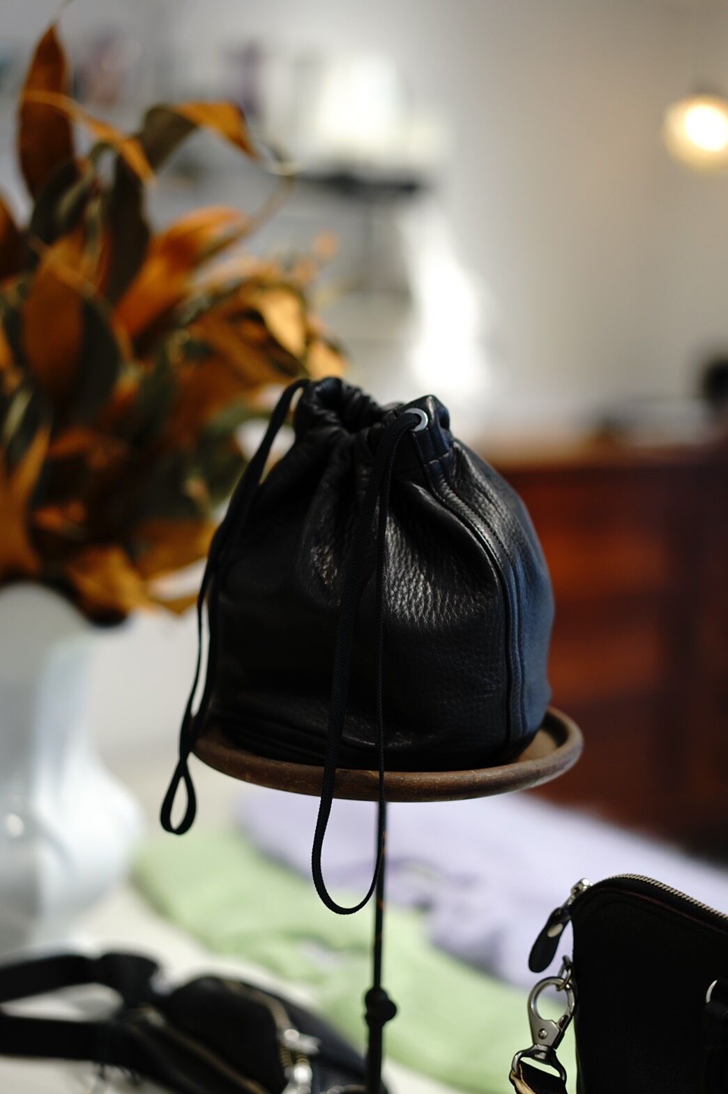 MILITARY LEATHER PURSE (BLACK) | FILL THE BILL 