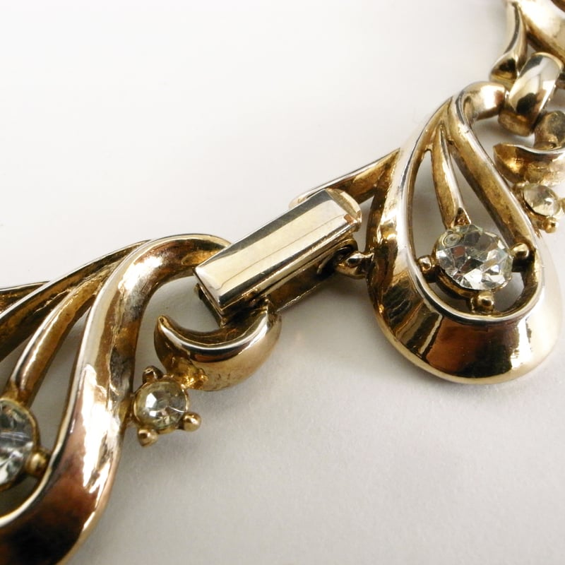 Crown Trifari/クラウン・トリファリ】1949 PAT.PEND ゴールドトーン