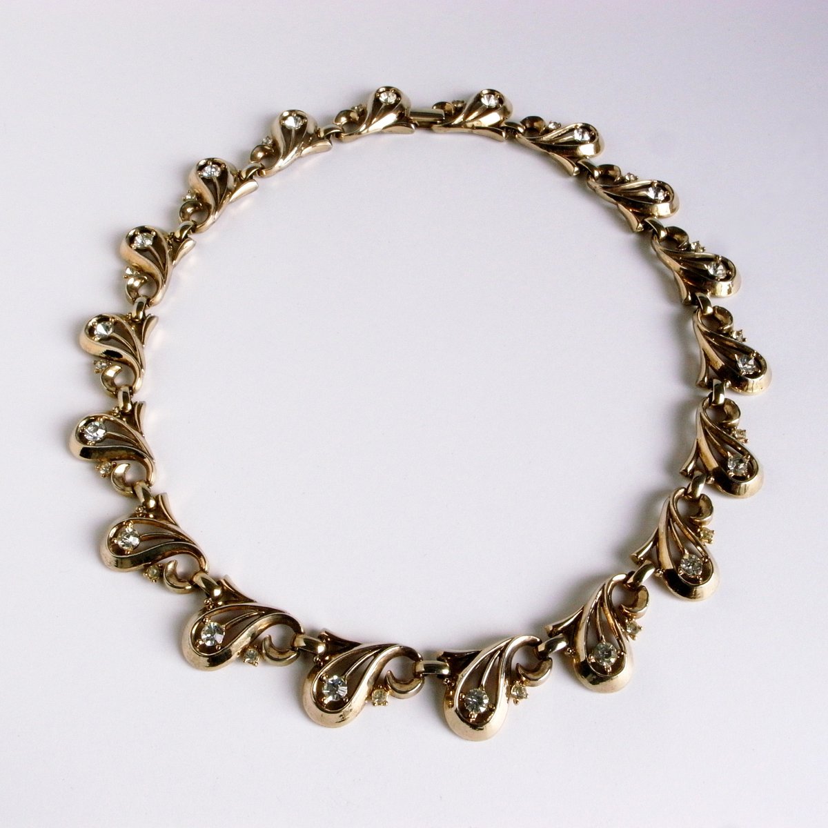 Crown Trifari/クラウン・トリファリ】1949 PAT.PEND ゴールドトーン