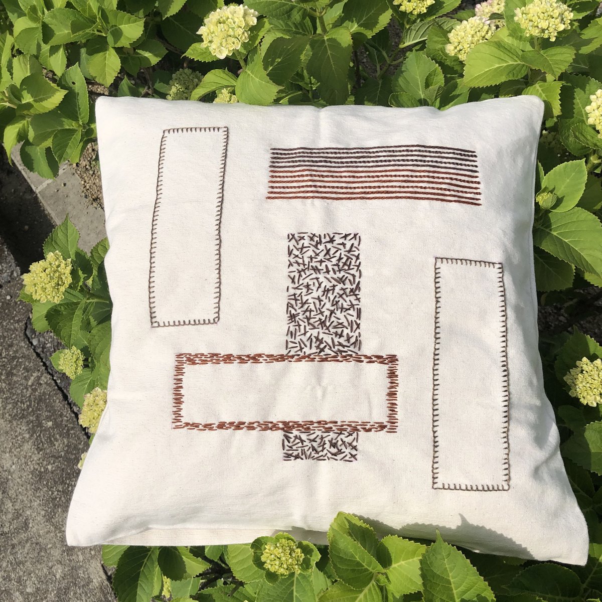 刺繍クッションカバー 四角 | 名入れ刺繍の子供服・tetemade 刺繍クッションカバー 四角 | 名入れ刺繍の子供服・tetemade