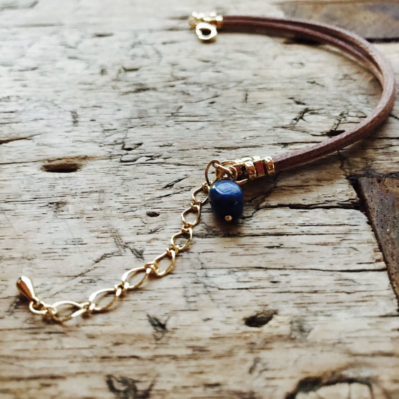 ラピスラズリとナチュラル革丸紐2連のブレスレット | auseklis☆