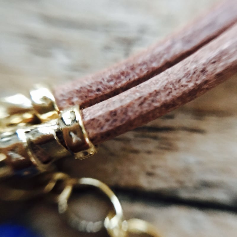 ラピスラズリとナチュラル革丸紐2連のブレスレット | auseklis☆