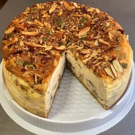 ごろごろナッツ・ベイクドチーズケーキ