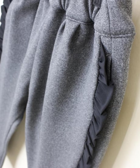 マルーク　ポンチシャギーフリルロングパンツ　（  グレーカラー）maarok