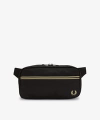 フレッドペリー  FRED PERRY  Tipped Tape Crossbody Bag  (  BLACKカラー )