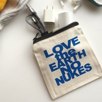 LOVE the EARTH NO NUKES ポーチ