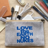 LOVE the EARTH NO NUKES 横長ポーチ