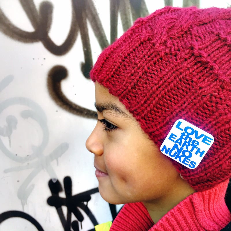 LOVE the EARTH NO NUKES tin badge | Team LINKS 
