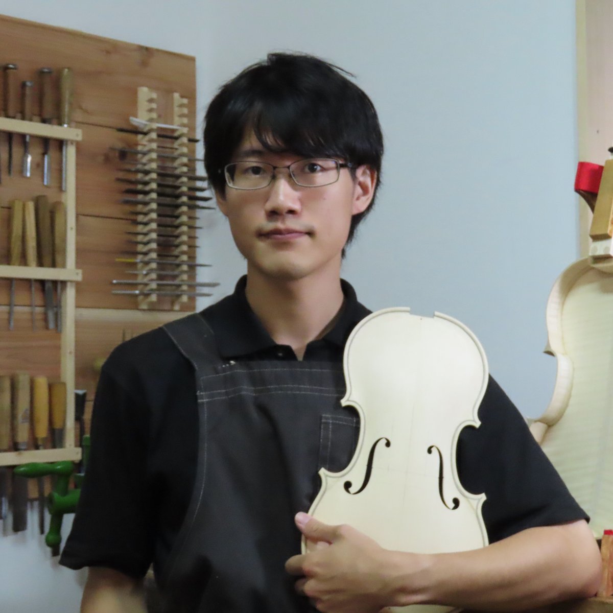 ヴァイオリン Amazon.co.jp: プロの音響黒バイオリン 4/4 演奏楽器木製