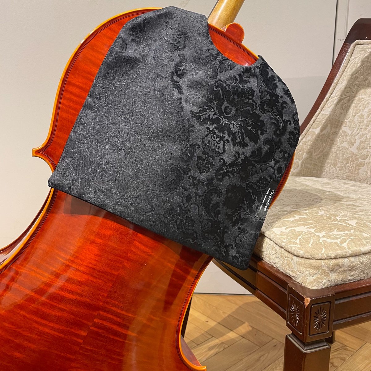 小物】チェロ ビブ Carmen Bruna | 文京楽器オンラインストア