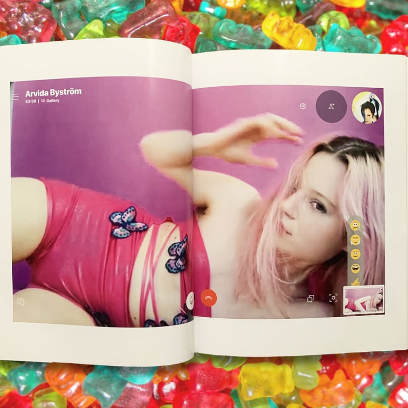 入手困難｜WE SMELL LIKE TIME VALERIE PHILLIPS Valerie Phillips ヴァレリーフィリップス 写真集の通販 by vous
