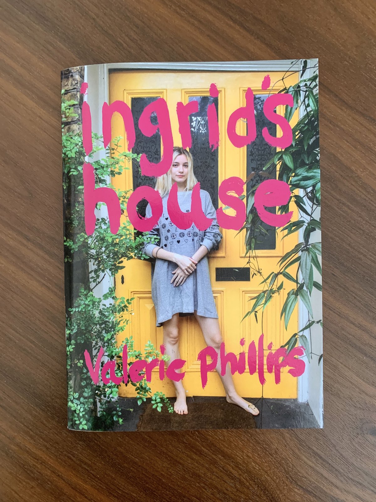 限定‼️ サイン入り Valerie Phillips 新作ZINE 限定‼️ サイン入り Valerie Phillips 新作ZINE s-l1200.jpg