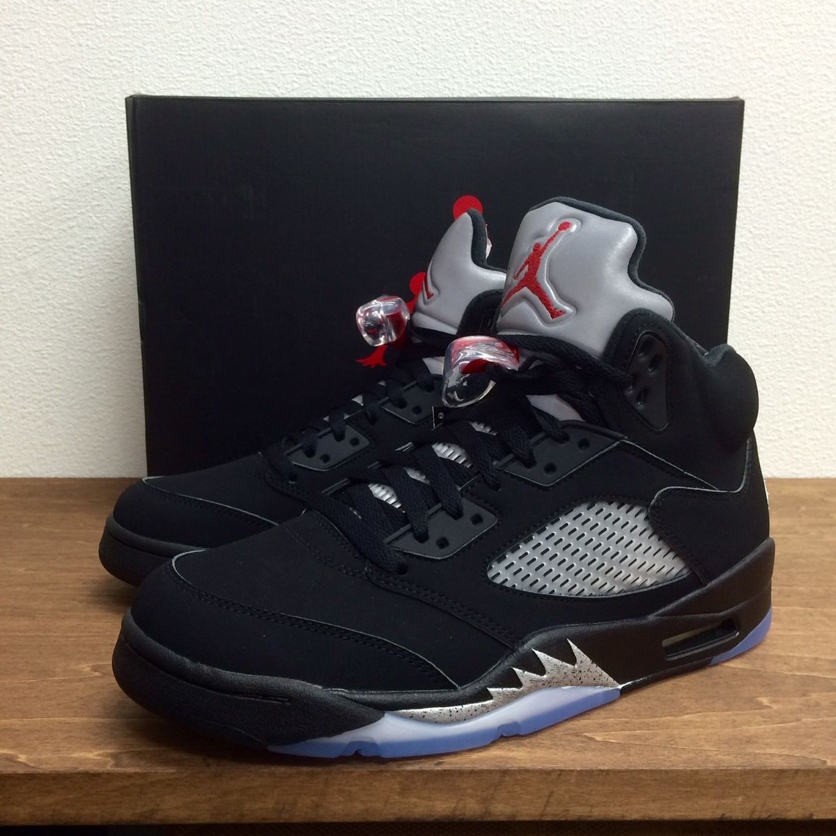 Retro 5 deals metallic og