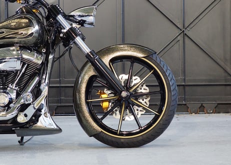 新車外し ハーレー ブレイクアウト FXBR 純正 タンク F R フェンダー