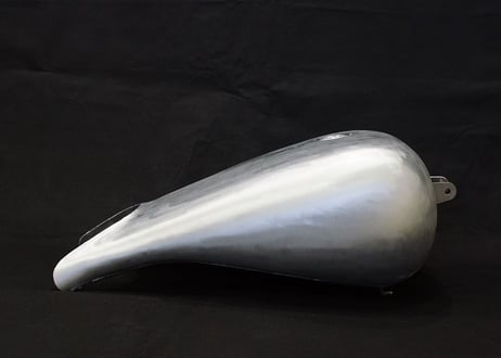 M8　ブレイクアウト専用アルミストレッチタンク　AST-M