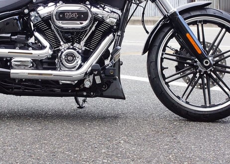 M8 SOFTAIL フロントハーフスポイラー