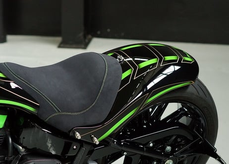 M8　ブレイクアウト/ファットボーイ専用ショートリヤフェンダー（SR-04）