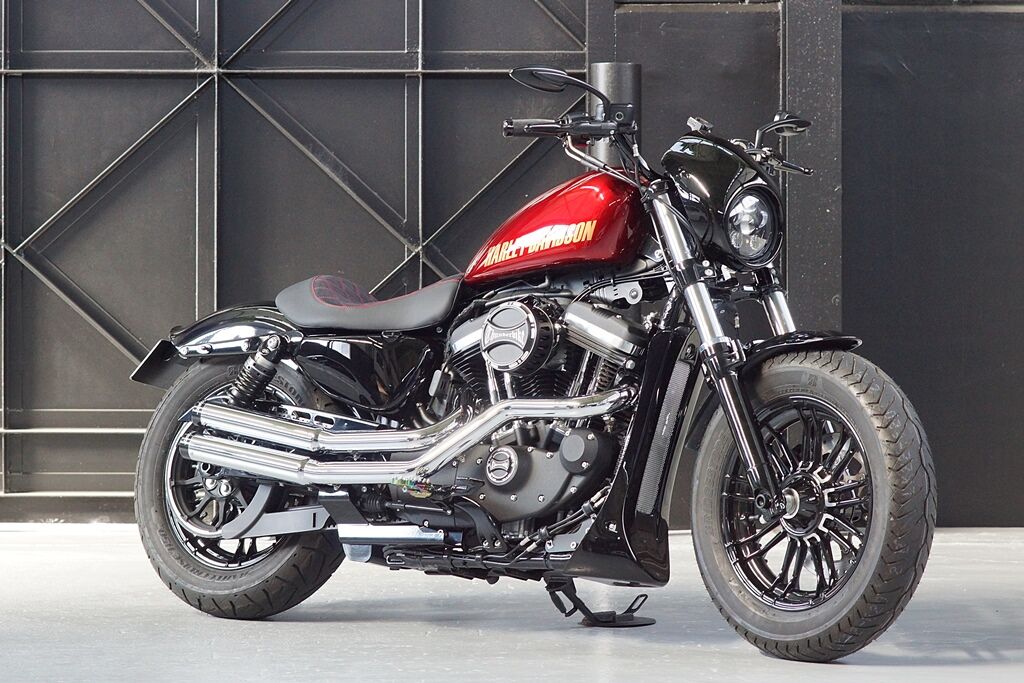 XL1200X専用 アッパーフェアリング（AF-04) | custom factory No