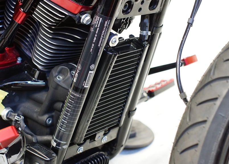 M8ソフテイル純正OILクーラー　2023 FXLRSよりの取外し品 M8ソフテイル専用ビッグオイルクーラー BC-01SF | custom factory No