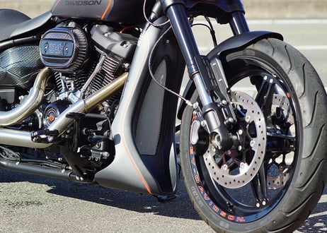 M8 FXDR / BREAKOUT  専用フロントスポイラー