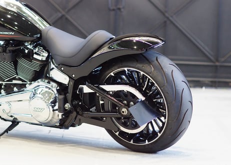 M8　ブレイクアウト/ファットボーイ専用ショートリヤフェンダーセット