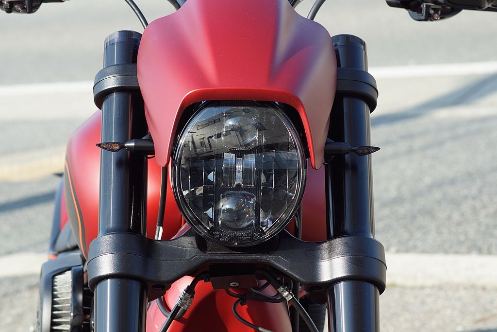 カスタムダイナミクス GENESIS4 デイライト フロントウインカー CVO用