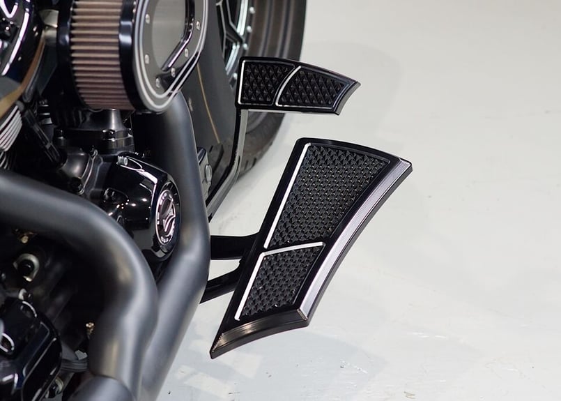 サンディエゴカスタムズ ブレーキアーム ソフテイル用 ブレーキアーム