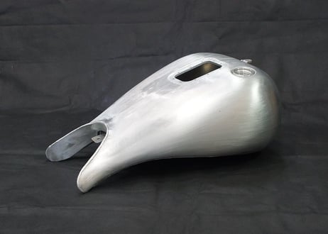プロストリート専用アルミストレッチタンク&メーターダッシュパネルKIT　～２０１７