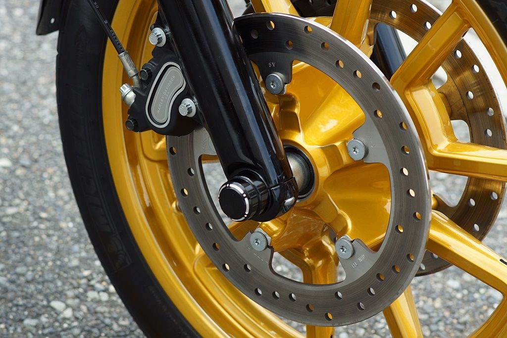 ブレイクアウト専用 フロント アクスルナットカバー ～2017