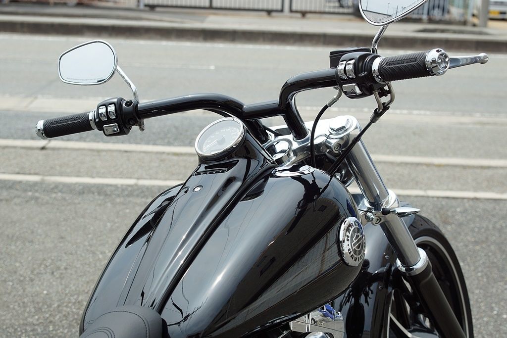 ブレイクアウトFXSB ハンドルポスト純正ハンドルクランプ ブレイクアウトFXSB ハンドルポスト純正ハンドルクランプ