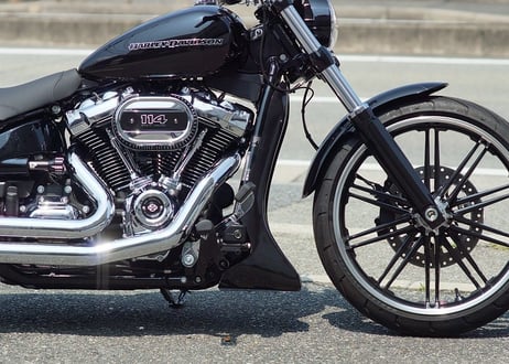 M8 FXDR / BREAKOUT  専用フロントスポイラー