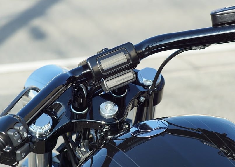 M8用メーターケース（ブラック）MK-01 | custom factory Noy's