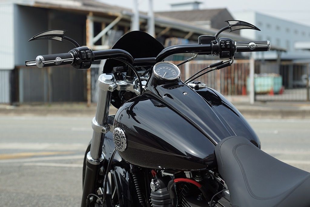 FXBRブレイクアウト ライザークランプメーターマウント FXBRブレイクアウト ライザークランプメーターマウント ハーレー