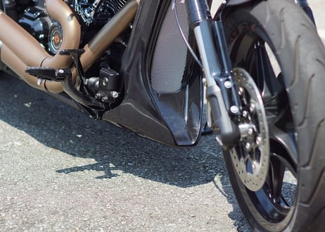 M8 FXDR / BREAKOUT  専用フロントスポイラー