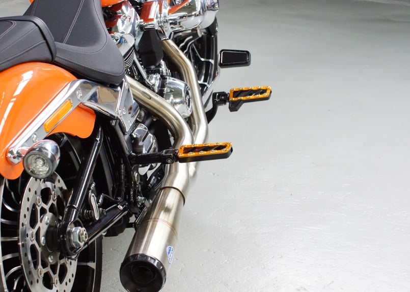 クロススレッドサイクル　M8 ソフテイル用　フットペグ　シフトペグ フットペグ M8ソフテイル | custom factory Noy's Parts
