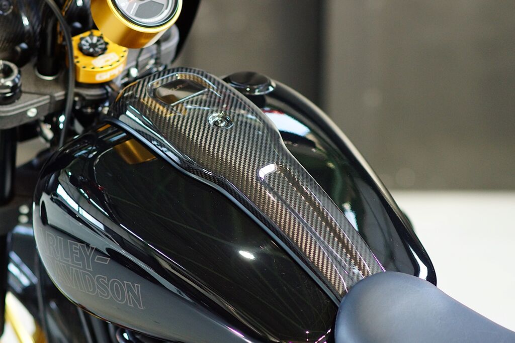 【極美品】FXLRS ローライダーS タンクキャップ ハーレーダビッドソン FXLRS SOFTAIL LOWRIDER S ガソリンタンク