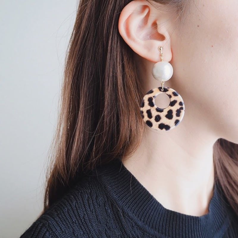 コットンパールとヒョウ柄のピアス・イヤリング | Lagomt