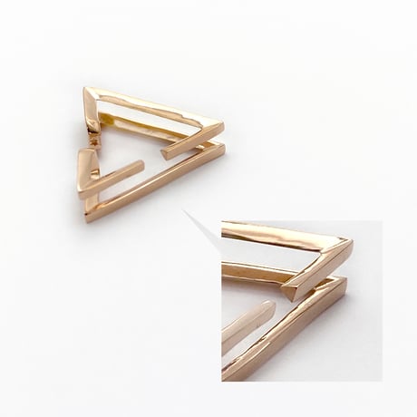 cross section series　triangle earcuff